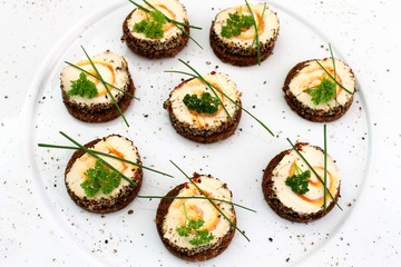 leckere Pfeffer - Frischkäse - Häppchen