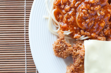 steak set with spaghetti tomato sauce