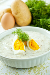 Dill soup with egg