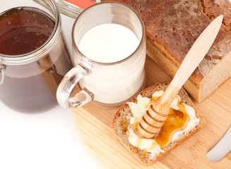 dark bread and honey meal