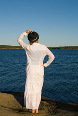 Frau am Meer, Abschied/Begrüßung