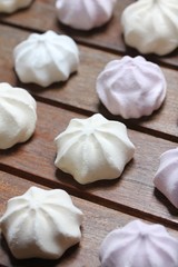 mini meringues