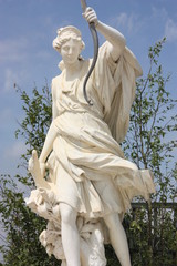 Statue de Diane dans le parc du ch&acirc;teau de Versailles