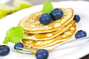 Pfannkuchen mit Blaubeeren