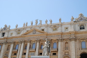 Fototapeta na wymiar Główna fasada Piotra. Watykan