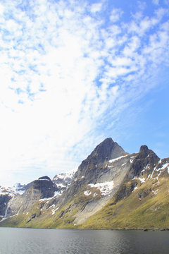 Mounts of Vinstad in Reinefjorden