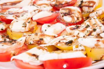 Tomaten mit Mozarella