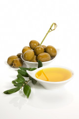 Green olives and extra virgin olive oil