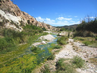 Fototapeta na wymiar Rio Verde Alicante w lecie