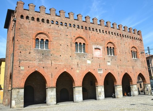 cremona - palazzo cittanova
