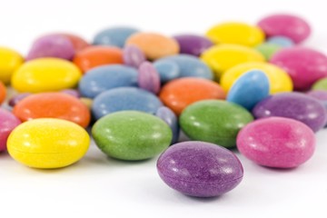 caramelle colorate ripiene di cioccolato