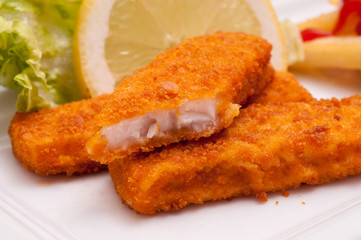 Fast Food fritierte Fischstäbchen