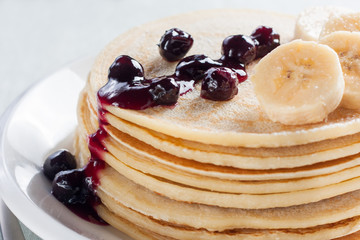 pancakes with blueberries and banana