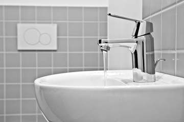 Wasserhahn 