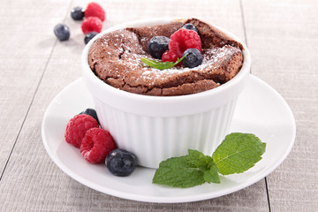 chocolate souffle with berries fruits