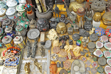 Shanghai, Dongtai antique street market