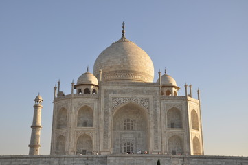 Fototapeta na wymiar Taj Mahal w porannym słońcu - Agra, Indie