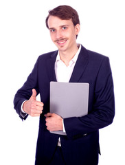 Mann lächelnd mit Daumen nach oben