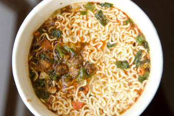 Instant noodles