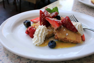 Shortbread and fresh berries