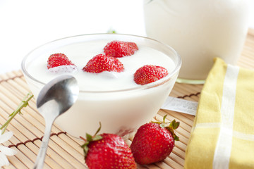 Strawberry yogurt with ripe berries