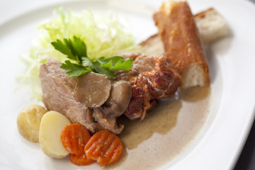 Cuisine, gastronomie, aliment, plat, viande, sauté, veau