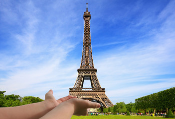 The Eiffel Tower at your fingertips