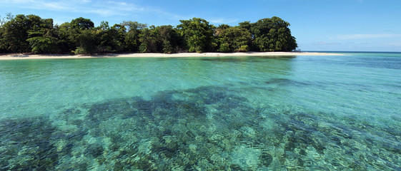 Panoramic view of a pristine island with white sandy beach and clear water, Caribbean sea, cayos Zapatilla, Bocas del Toro, Panama