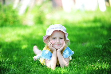 girl in hat