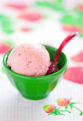 Strawberry ice cream