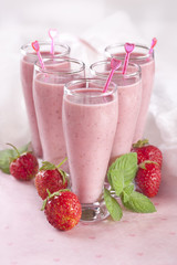 strawberry milkshakes
