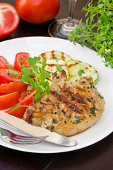 Grilled meat with vegetables