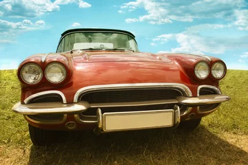 Afwasbaar Fotobehang Oldtimers oude rode auto