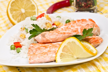fillet of salmon and rice