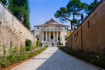 Fototapeta na wymiar Fasada, willi Rotunda Villa, Vicenza, Wenecja Euganejska, Włochy