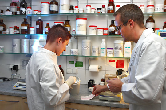 Medikamentenmischung Apothekenlabor