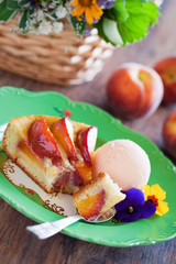 Peach pie with ice cream