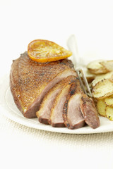 Magret de canard aux pommes de terre sautées