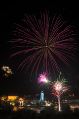 Dürnstein (Wachau). Feuerwerk zur Sonnenwende.