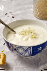 Schale mit Joghurt