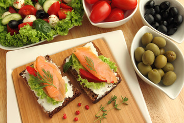 Fresh salmon sandwiches