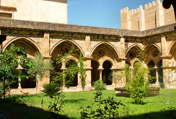 Obraz premium Cloister of Se Velha in Coimbra, Portugal