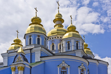 Fototapeta na wymiar Saint Michael's Golden-Domed Cathedral in Kyiv, Ukraine