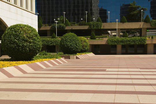 frente a Tore Picaso, Azca, Madrid