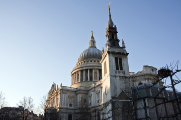 Fototapeta na wymiar saint paul cathedral in london