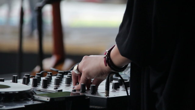 Dj at the concert