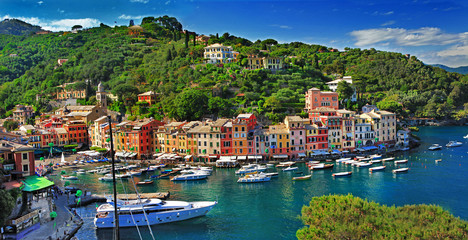 Fototapeta na wymiar zobacz Portofino - piękne miasto wybrzeżu Ligurii, Włochy