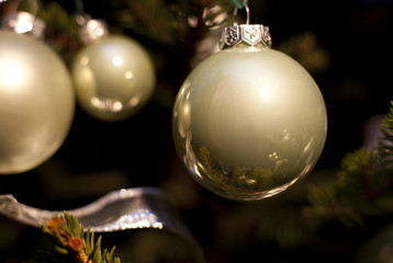 boules brillantes de Noël