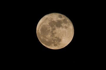 Obraz premium Mond über der Schweiz