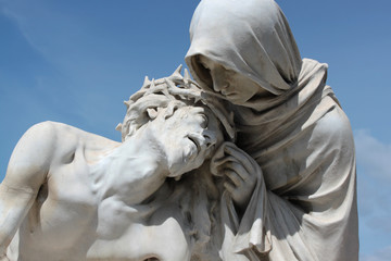 statua cristo e madonna